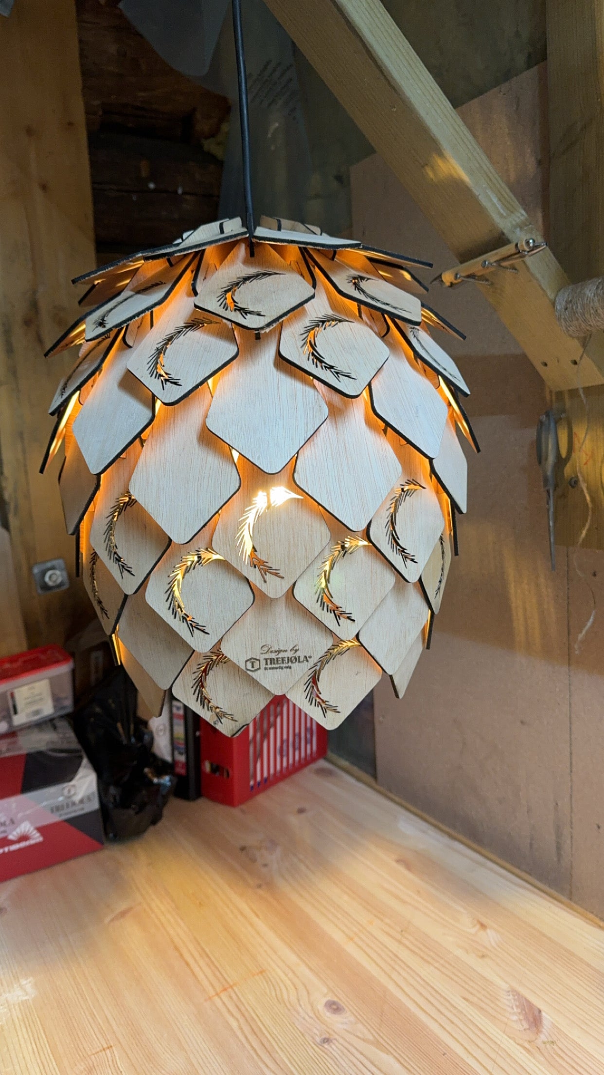 Kongle lampe furunål