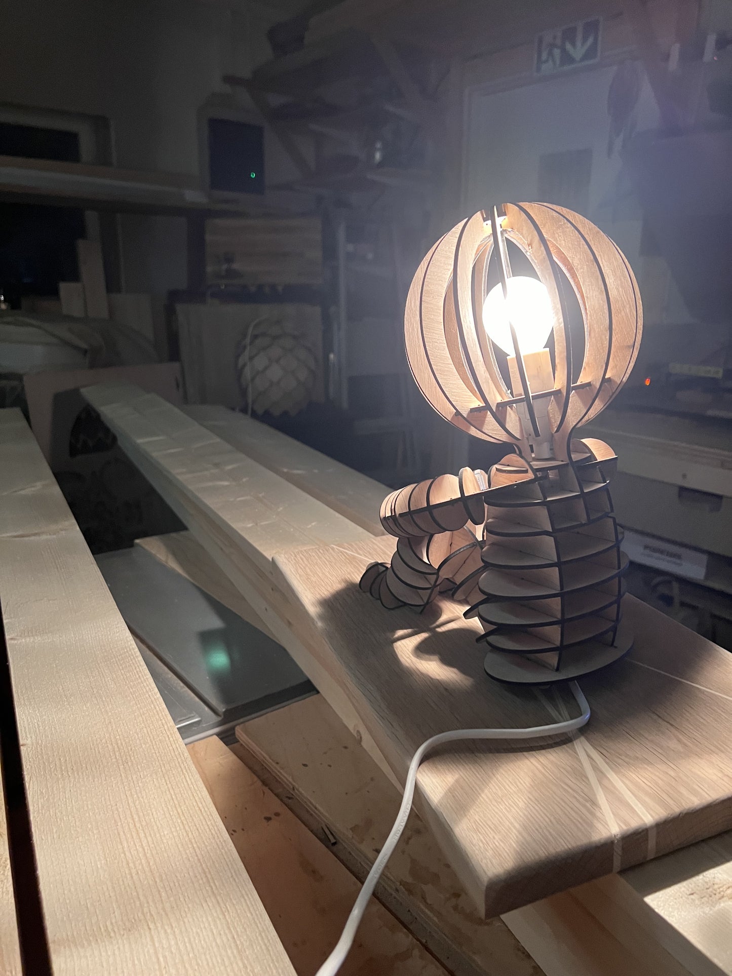 Trefjøla®'s Sittende lampe TRE