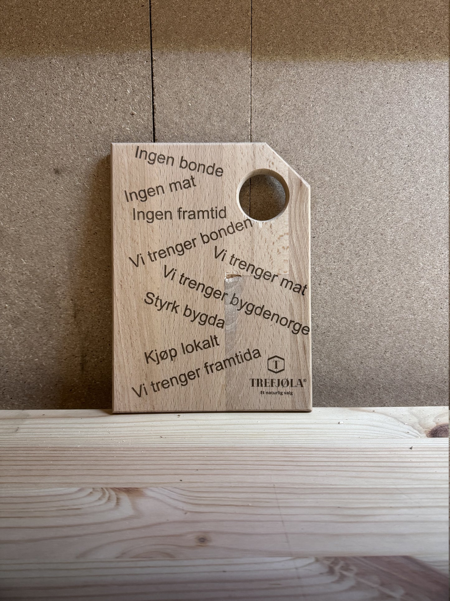 Trefjøla®'s Frokostfjøl VI TRENGER BONDEN